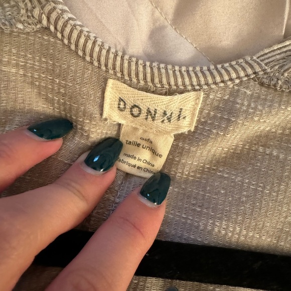 One Size Open Sweater - Picture 2 of 3